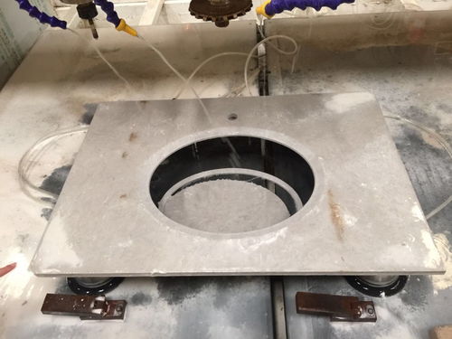 供应石材加工中心与石材挖孔磨边一体机 提升石材加工效率的关键设备